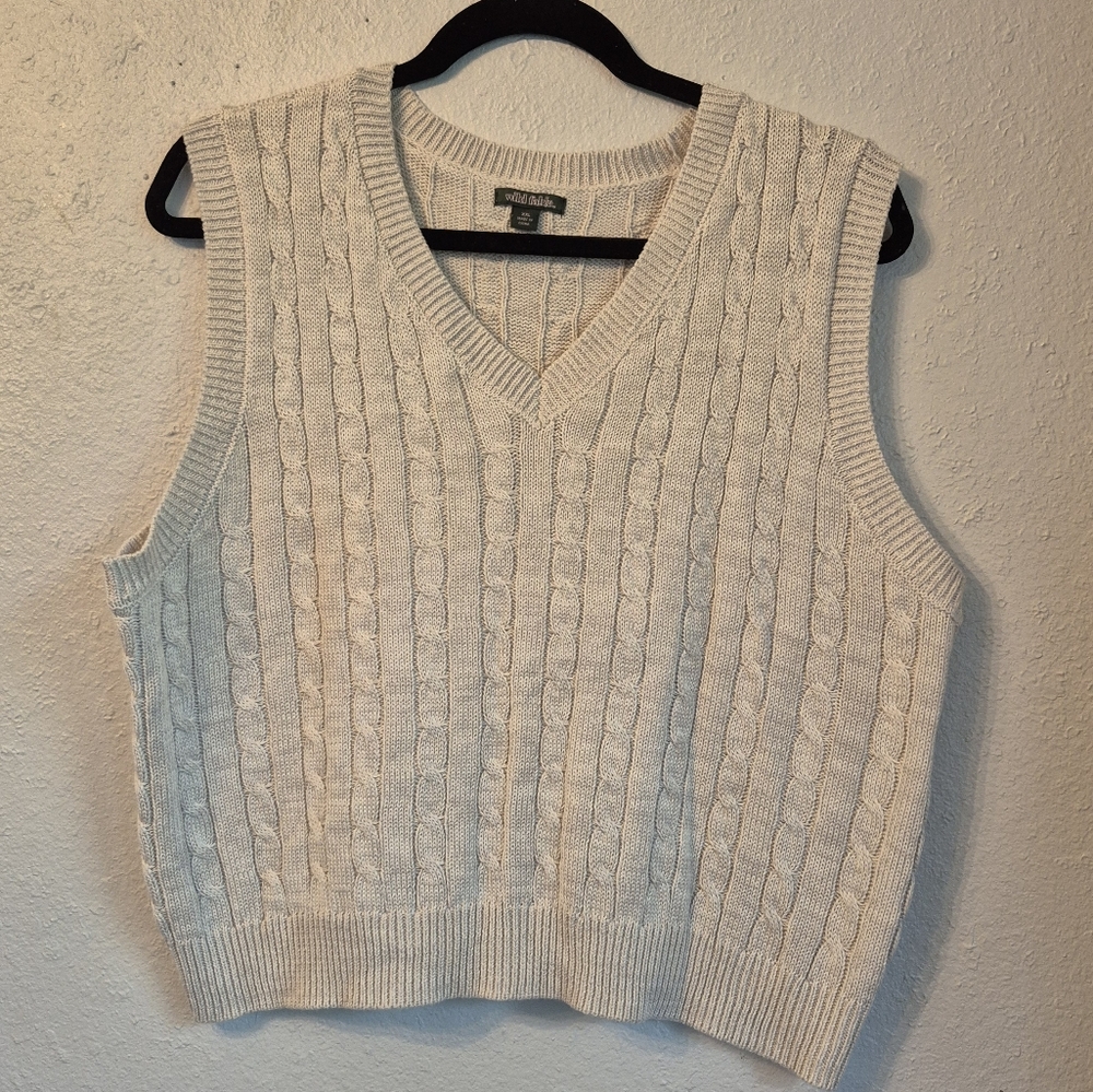 Wild Fable Cream Sleeveless Cable Knit Vest